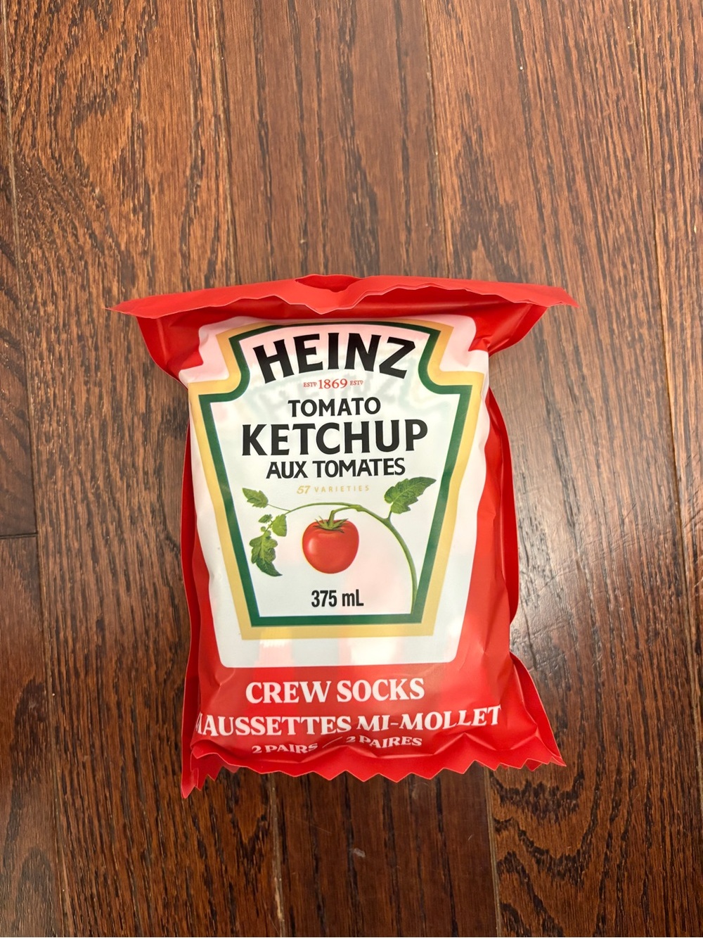 NWT Heinz Tomato Ketchup Crew Socks - 2 Pair